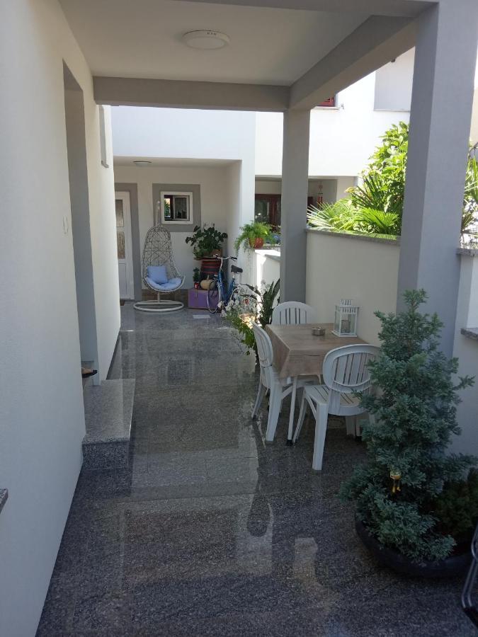 Ivana B4 N1 Porec Bagian luar foto