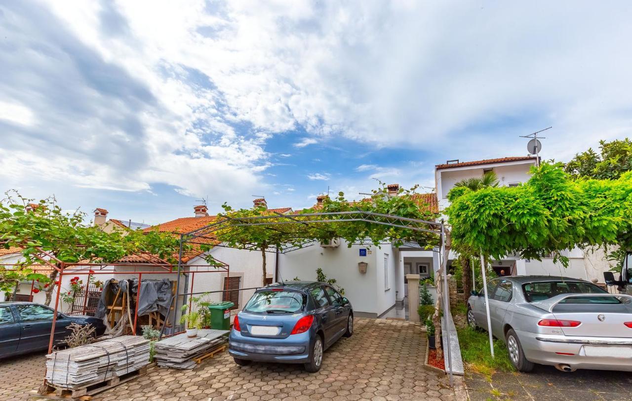 Ivana B4 N1 Porec Bagian luar foto